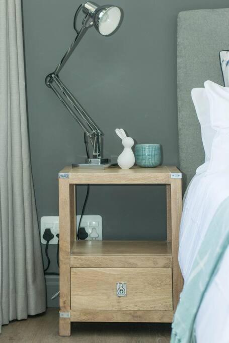 Apartment 9 Church View - No Loadshedding - Homely Cape Town