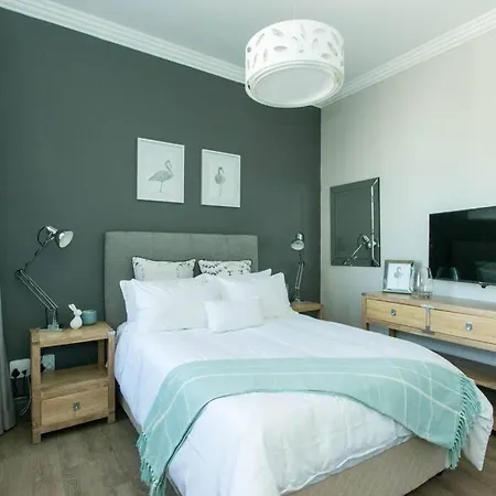 9 Church View - No Loadshedding - Homely Apartment Cape Town Exterior photo