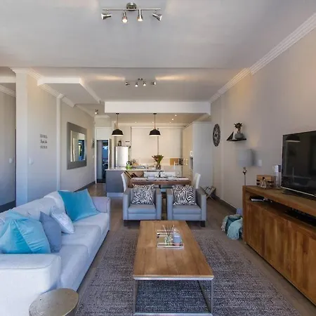 9 Church View - No Loadshedding - Homely Apartment Cape Town Exterior photo